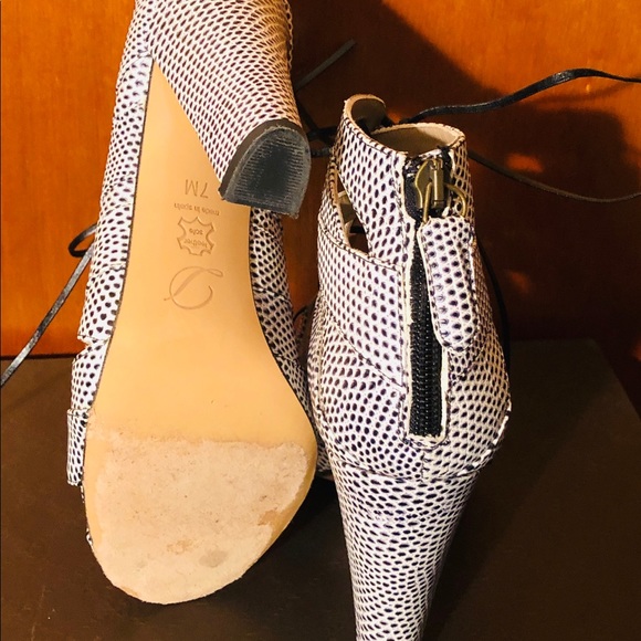 💕💕Gorgeous Delman Shoes💕💕 - Picture 4 of 4